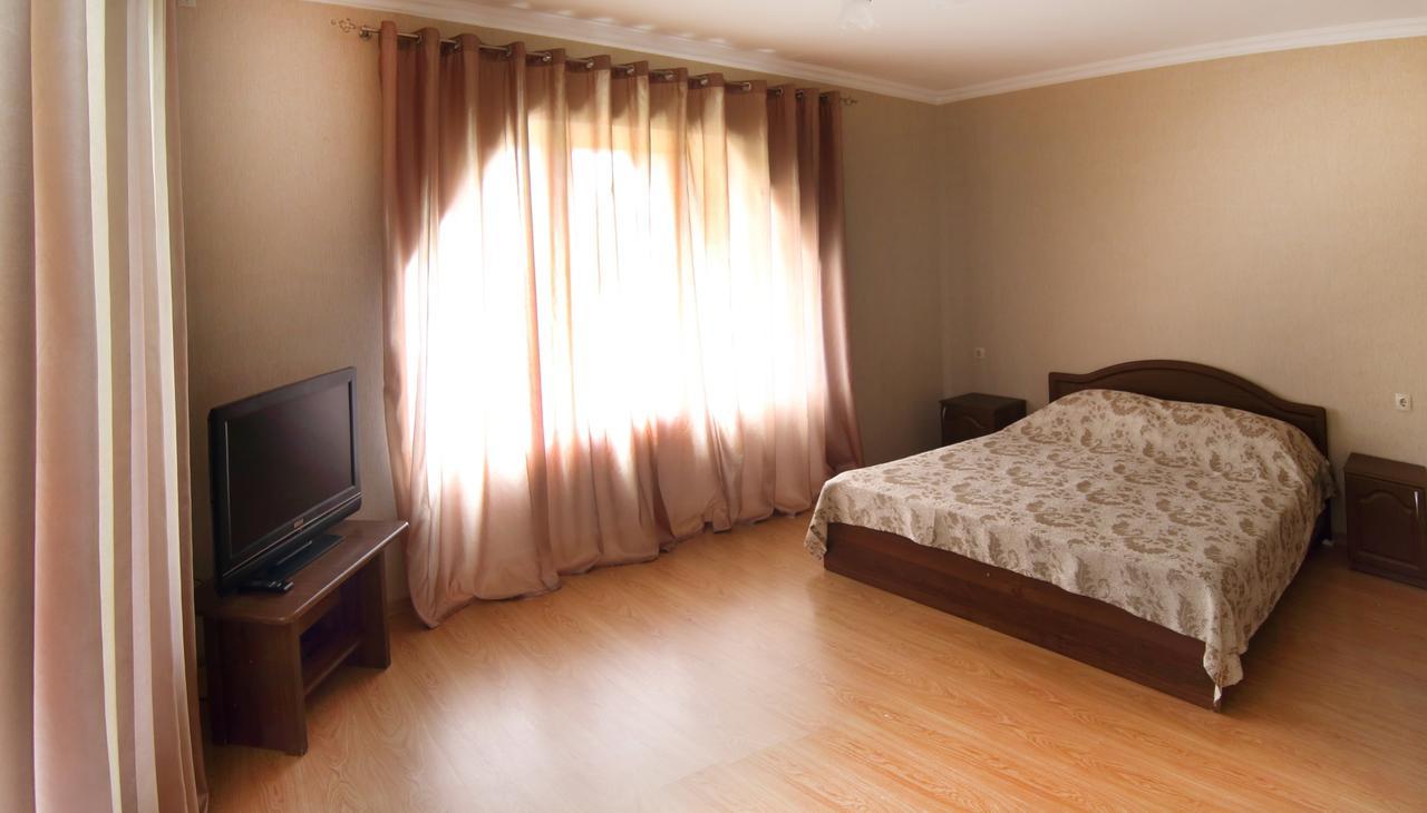 Hotel Kiparis ปิซุนดา ภายนอก รูปภาพ