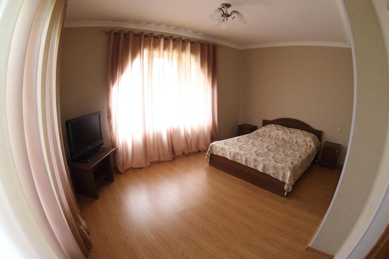 Hotel Kiparis ปิซุนดา ภายนอก รูปภาพ